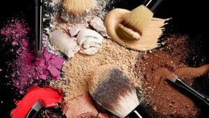 Read more about the article Top Five Makeup Products To Create A Glam Look