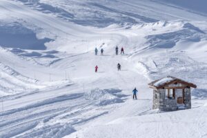 Read more about the article Skiing and Dining – European Ski Resorts with the Best Cuisine