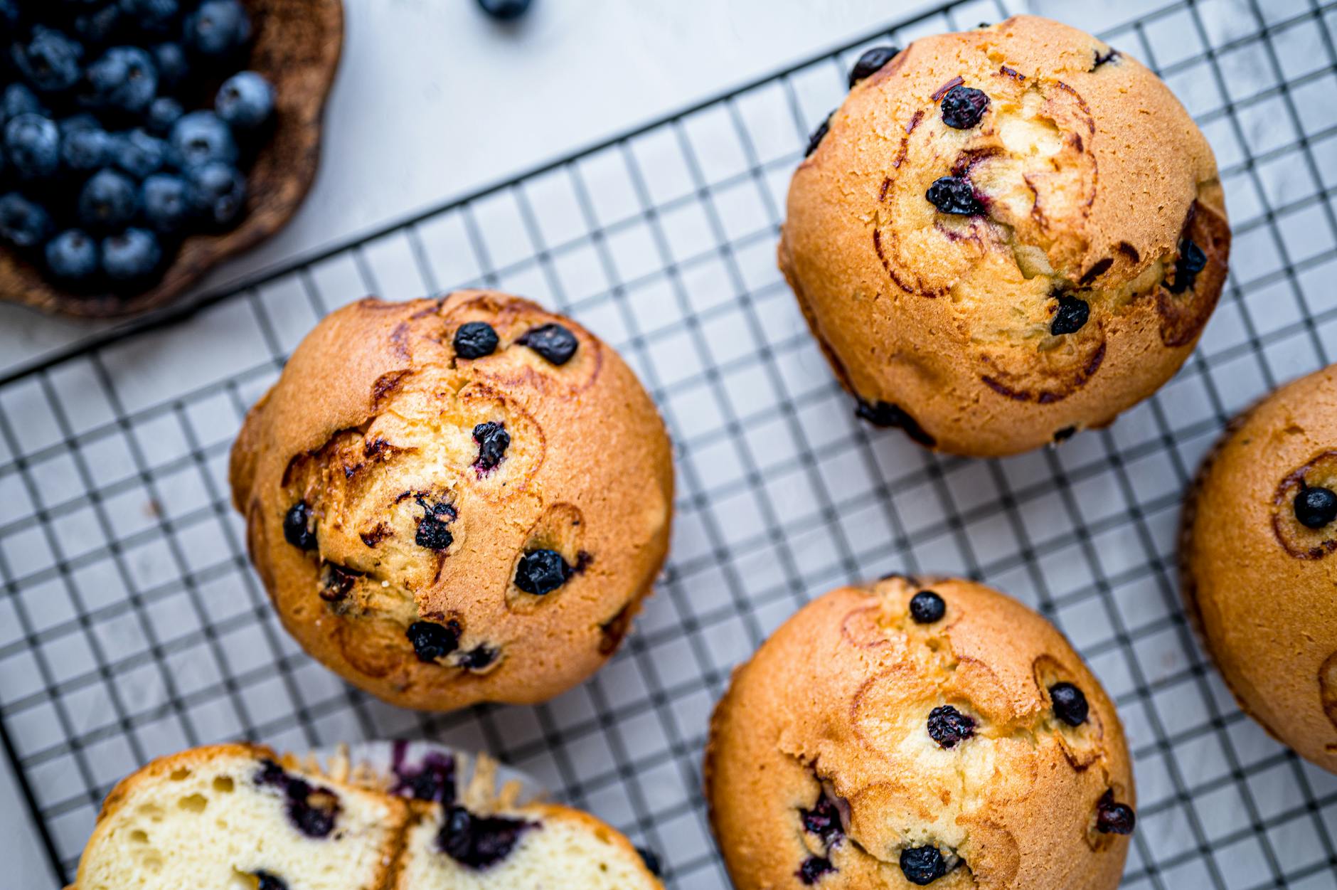 You are currently viewing Blueberry and White Chocolate Muffins Recipe
